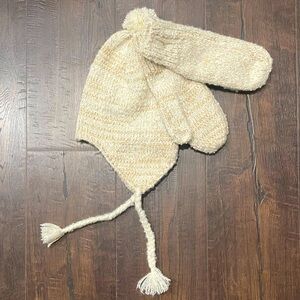 Mitten and Pom Pom hat set
